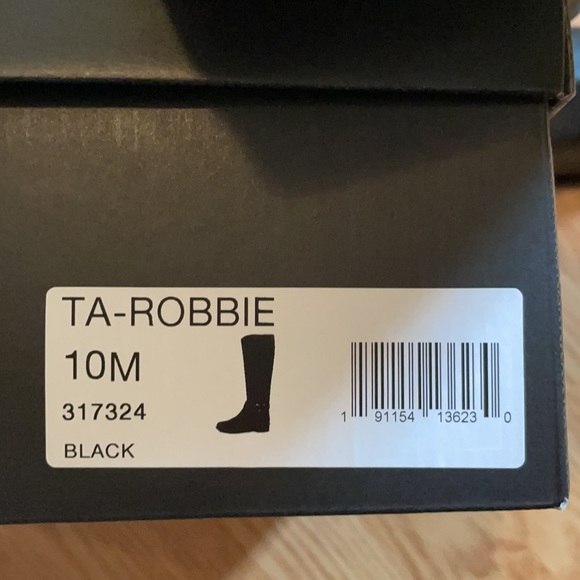 Tahari Robbie black boots - Picture 5 of 5